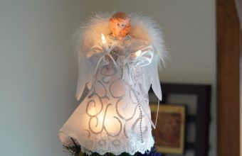 Is A Star Or Angel More Popular Tree Topper?